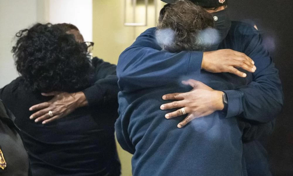 ΗΠΑ: 19χρονος o δράστης του μακελειού στα γραφεία της FedEx